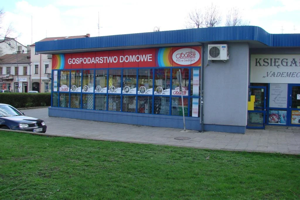 Sklep nr 79 przy ul. Pułaskiego 12